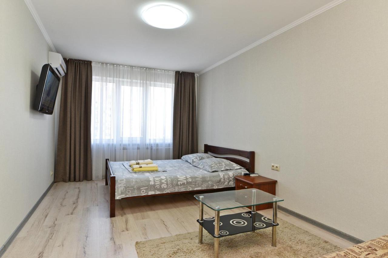 Apartament On Vasylia Lypkivskoho 24 Kiev Eksteriør bilde